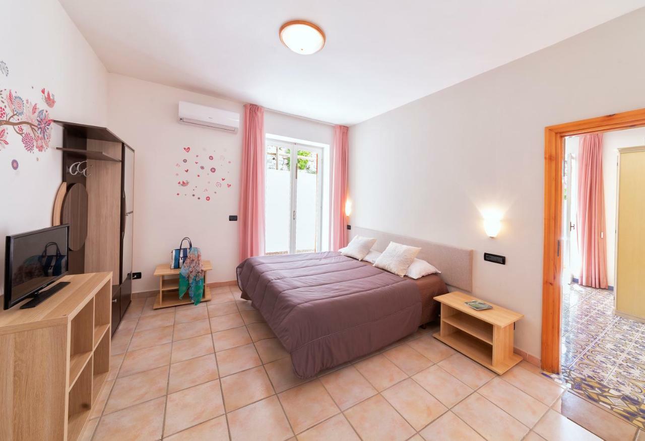 Hotel Costa Citara Форио Экстерьер фото